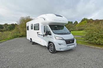 Auto-Trail Expedition C72, 6 Berth, (s @ 10.4%) Motorhome